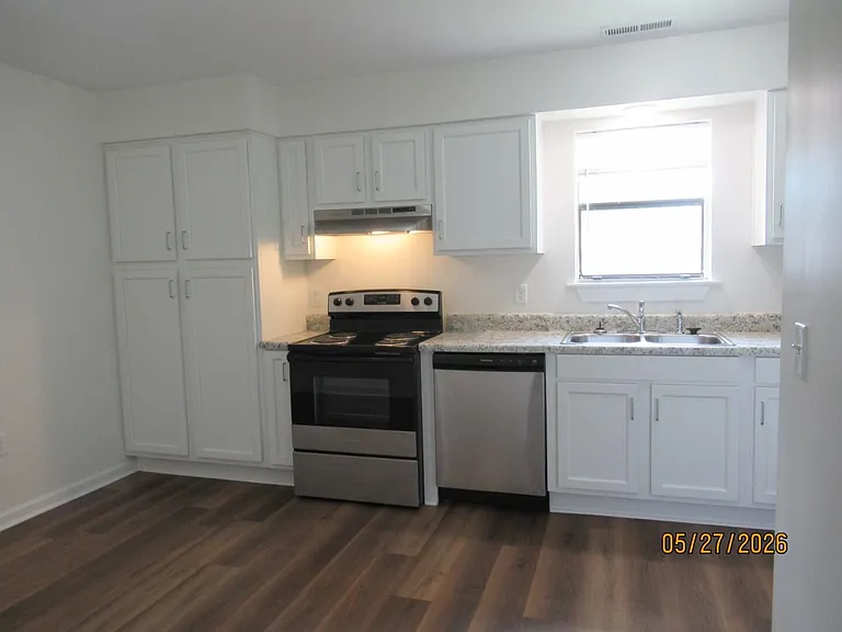 251 Rast St — Photo 5