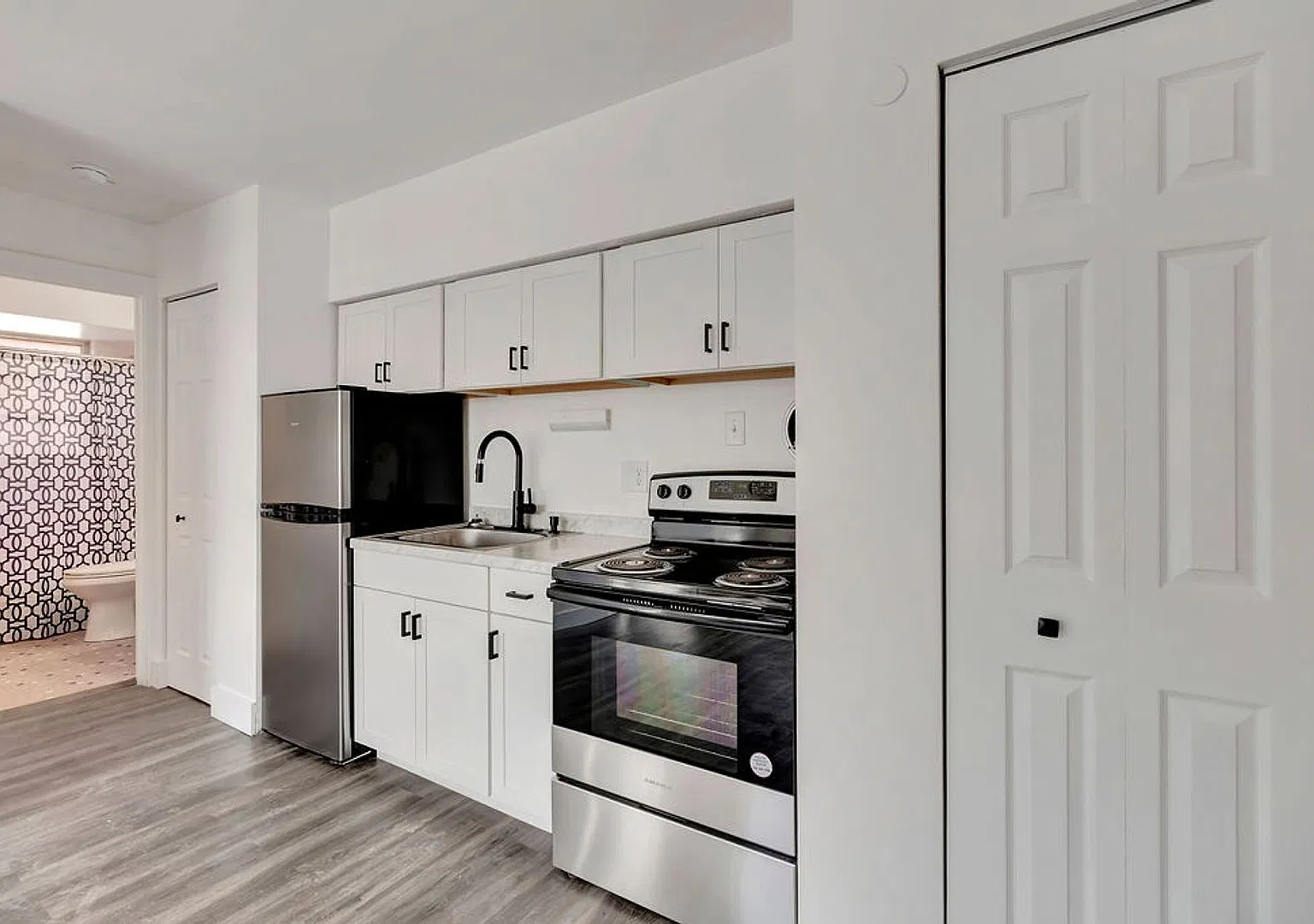 3298 Camvic Terrace Apartments — Photo 1