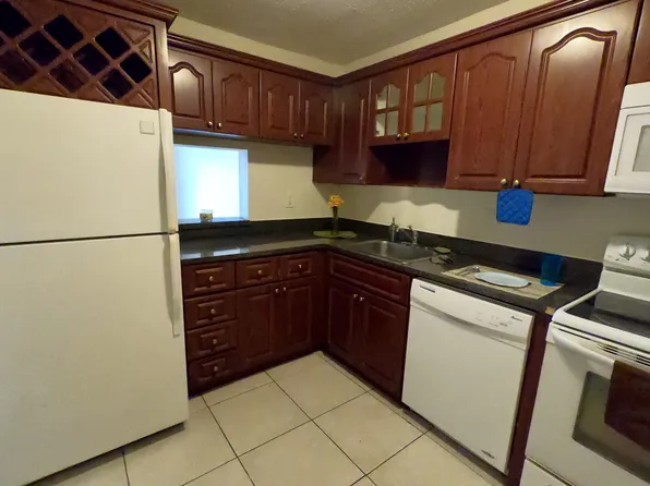 8020 N Colony Cir N APT 3-308, Fort Lauderdale, FL 33321