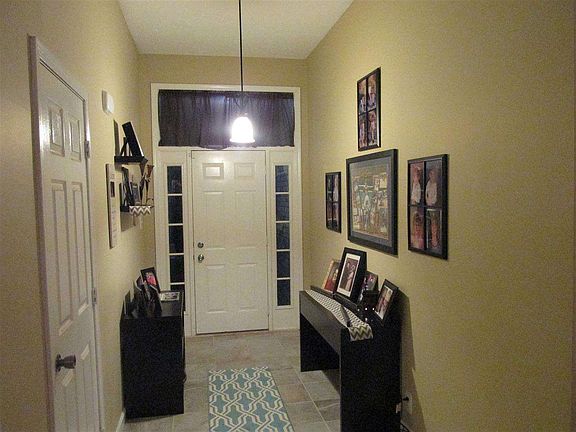 4th image of 2901 W Palisades Pkwy