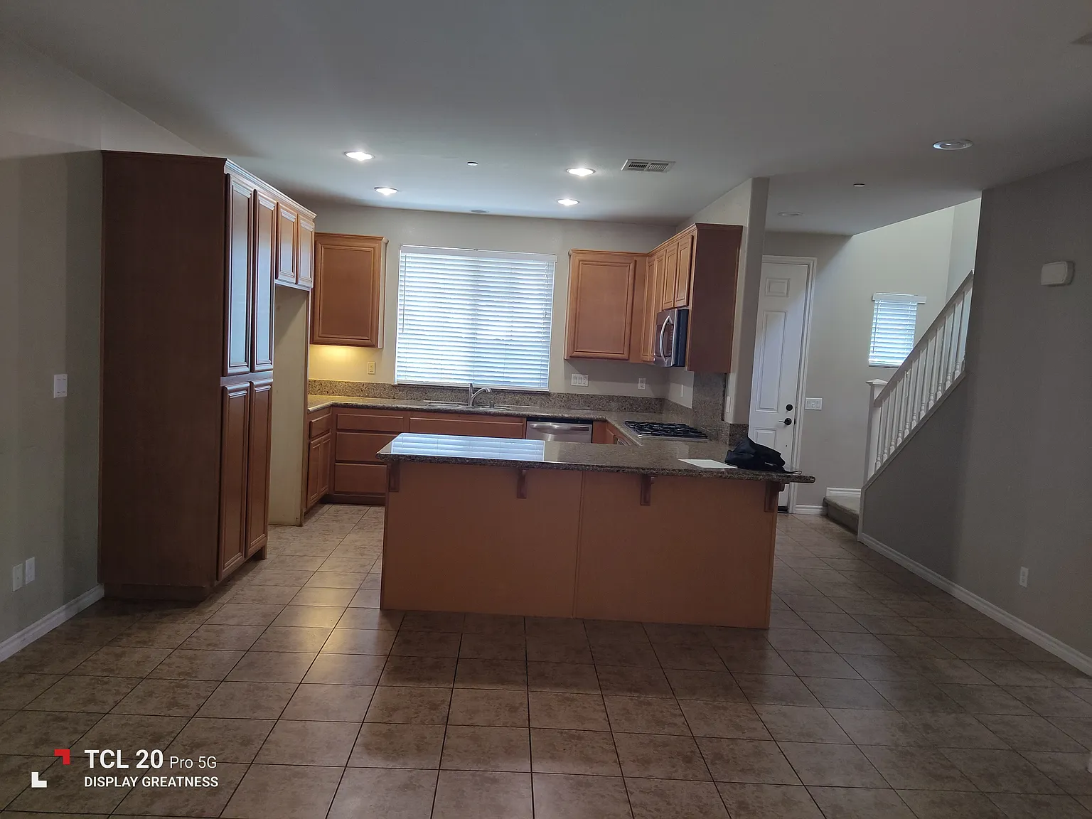 8072 Cambria Cir — Photo 4
