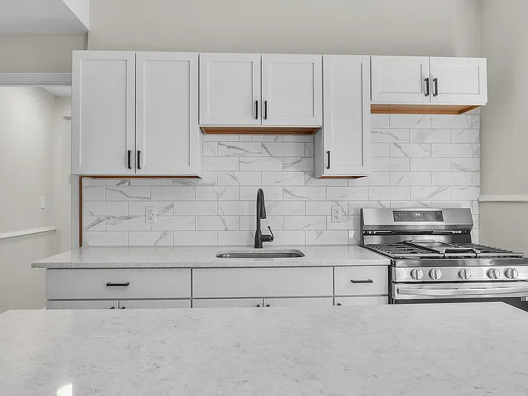 806 Elmwood Ave #2 — Photo 9