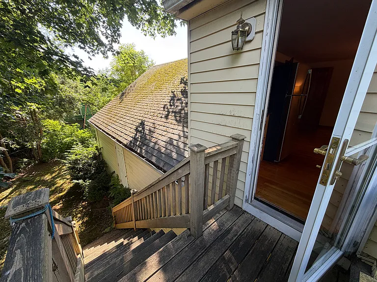 51 Pilgrim Dr #B — Photo 13