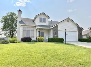8923 Goshawk Ln, Fort Wayne, IN 46825