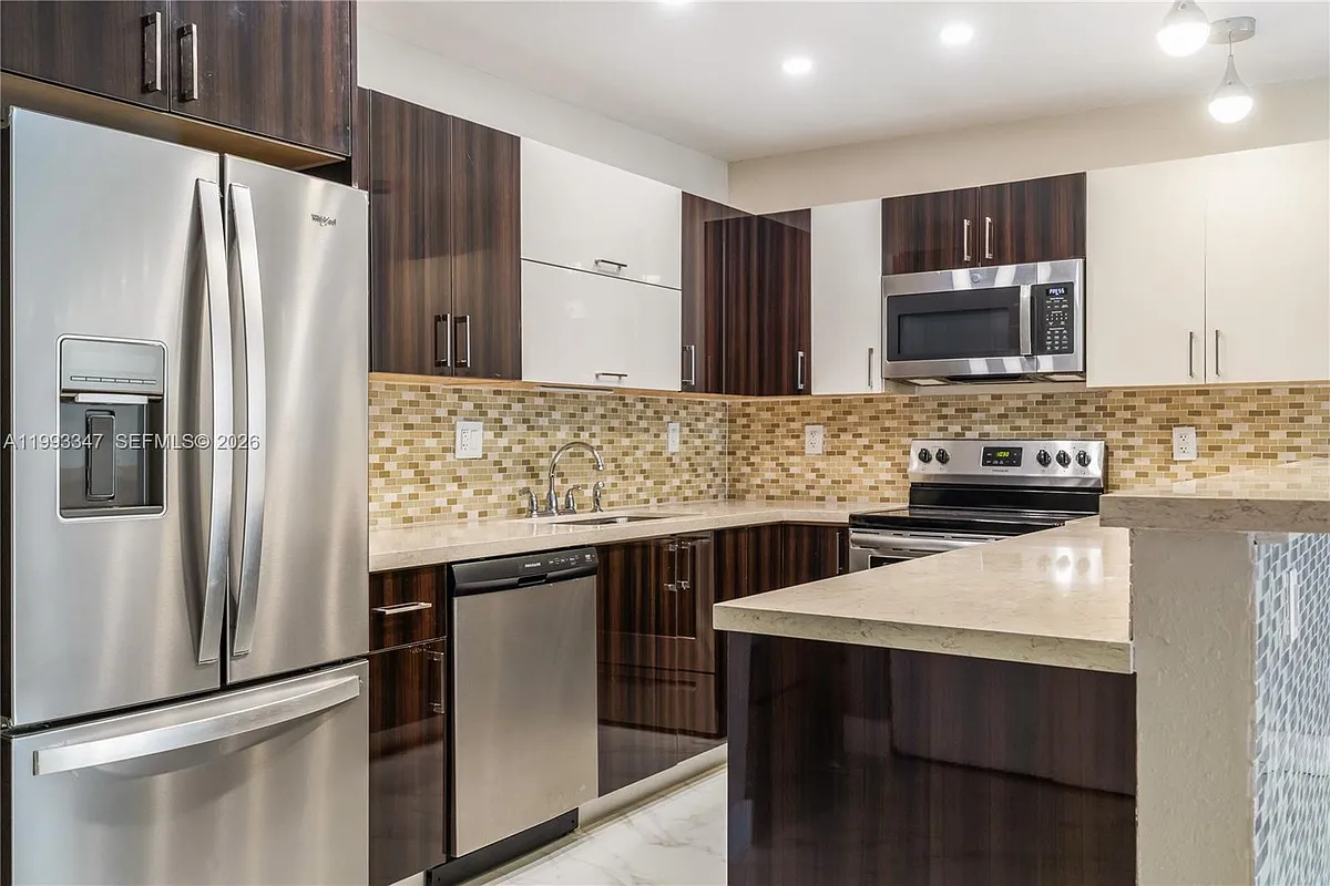 Building Photo - 19380 Collins Ave #507
