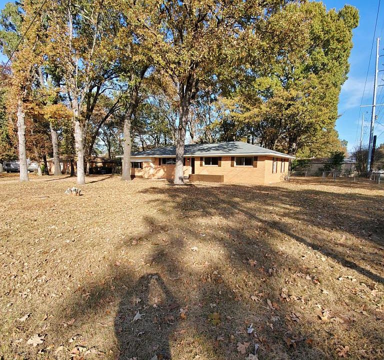 1st image of 600 Tullie Dr