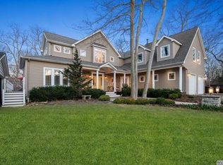 45 Hayward Ave, Mount Sinai, NY 11766