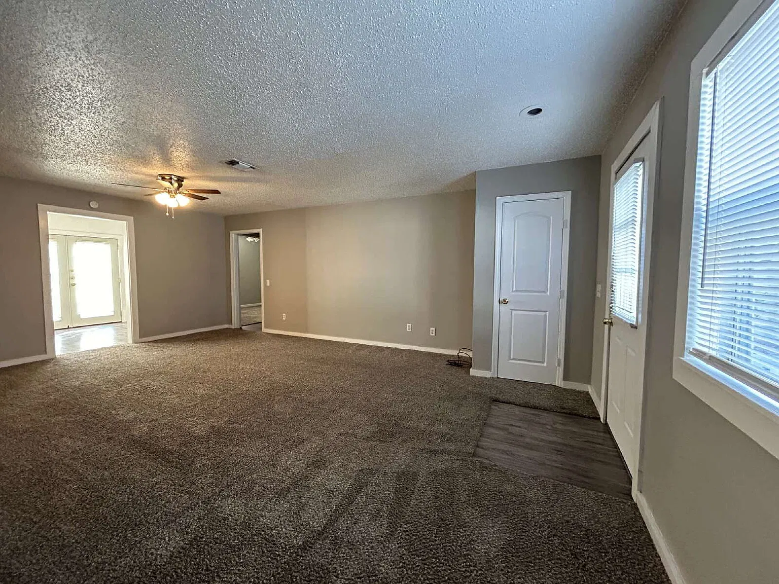 3 bed, 2.0 bath, 1280 sqft, $1,150 — Photo 2