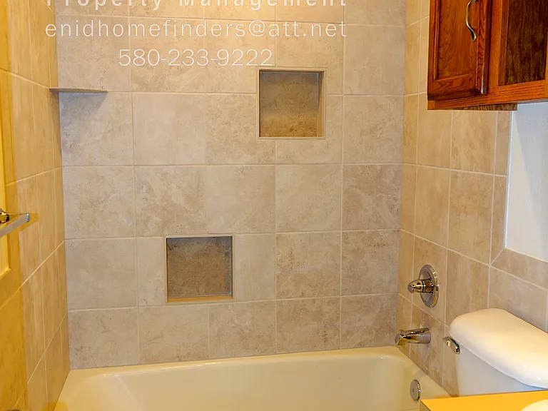 205 Wellington Ave — Photo 16