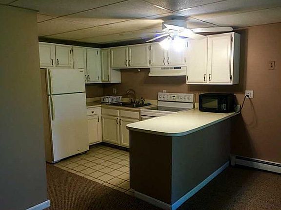 5th image of 1605 Douglas Ave APT 16