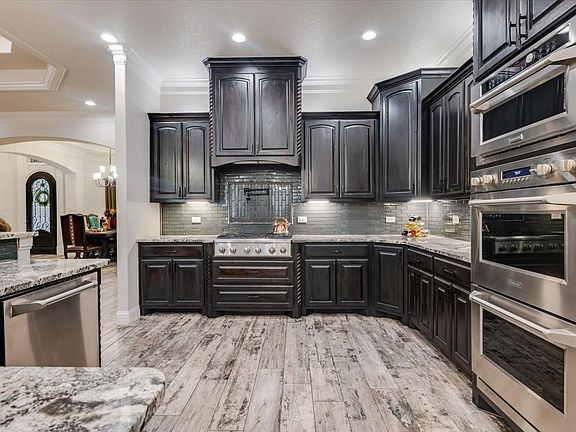 3rd image of 7839 Blanchard Way