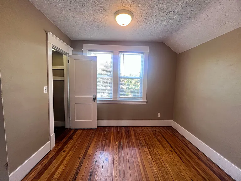 1040 Powers Ave NW — Photo 38
