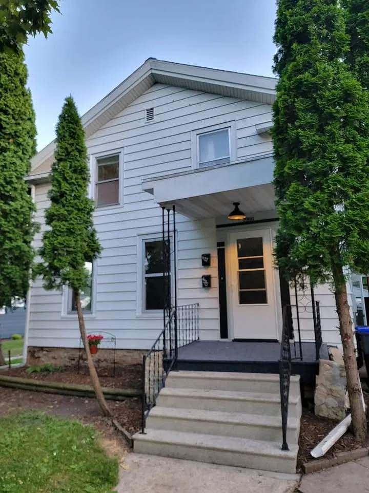 1 bed, $920 — Photo 2