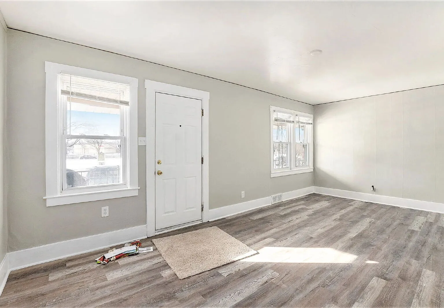 2 bed, 1.0 bath, $1,450 — Photo 2