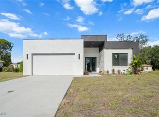 447 Redwing St, Lehigh Acres, FL 33974