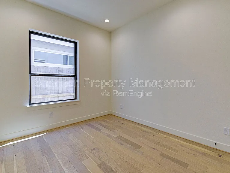 1803 Dunlavy St — Photo 23