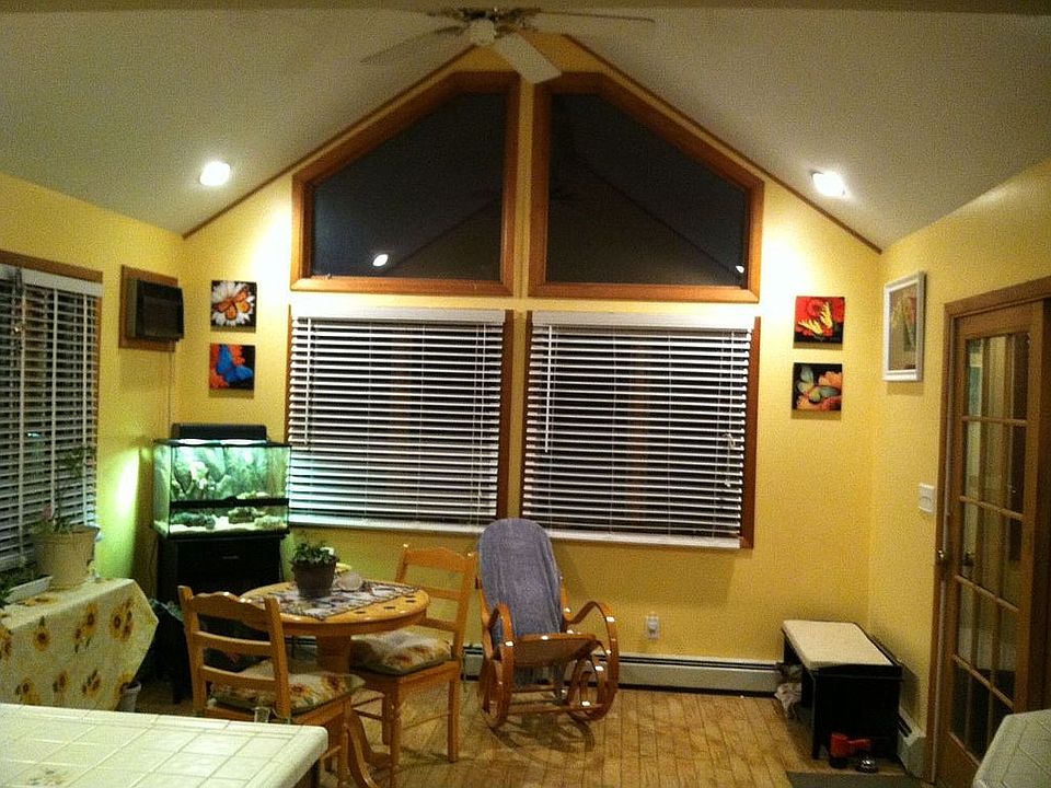 1993 addition/ sunrooom