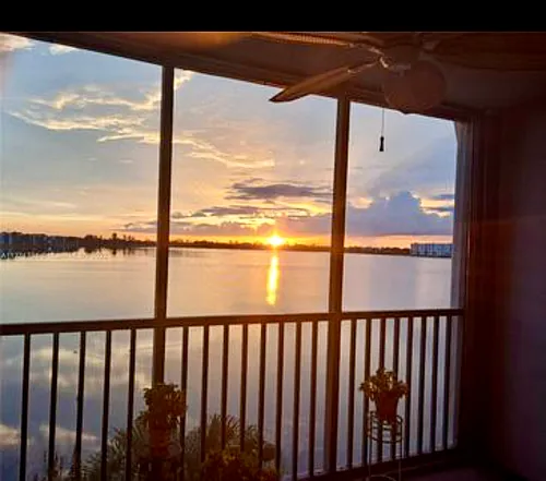 112 Lake Emerald Dr #309 Photo 1