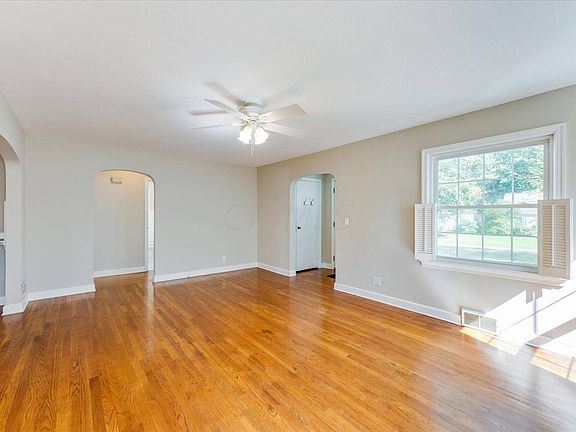 3rd image of 167 Shull Ave