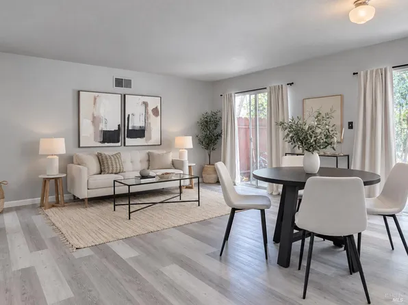 970 El Camino Ave APT 4, Vacaville, CA 95688