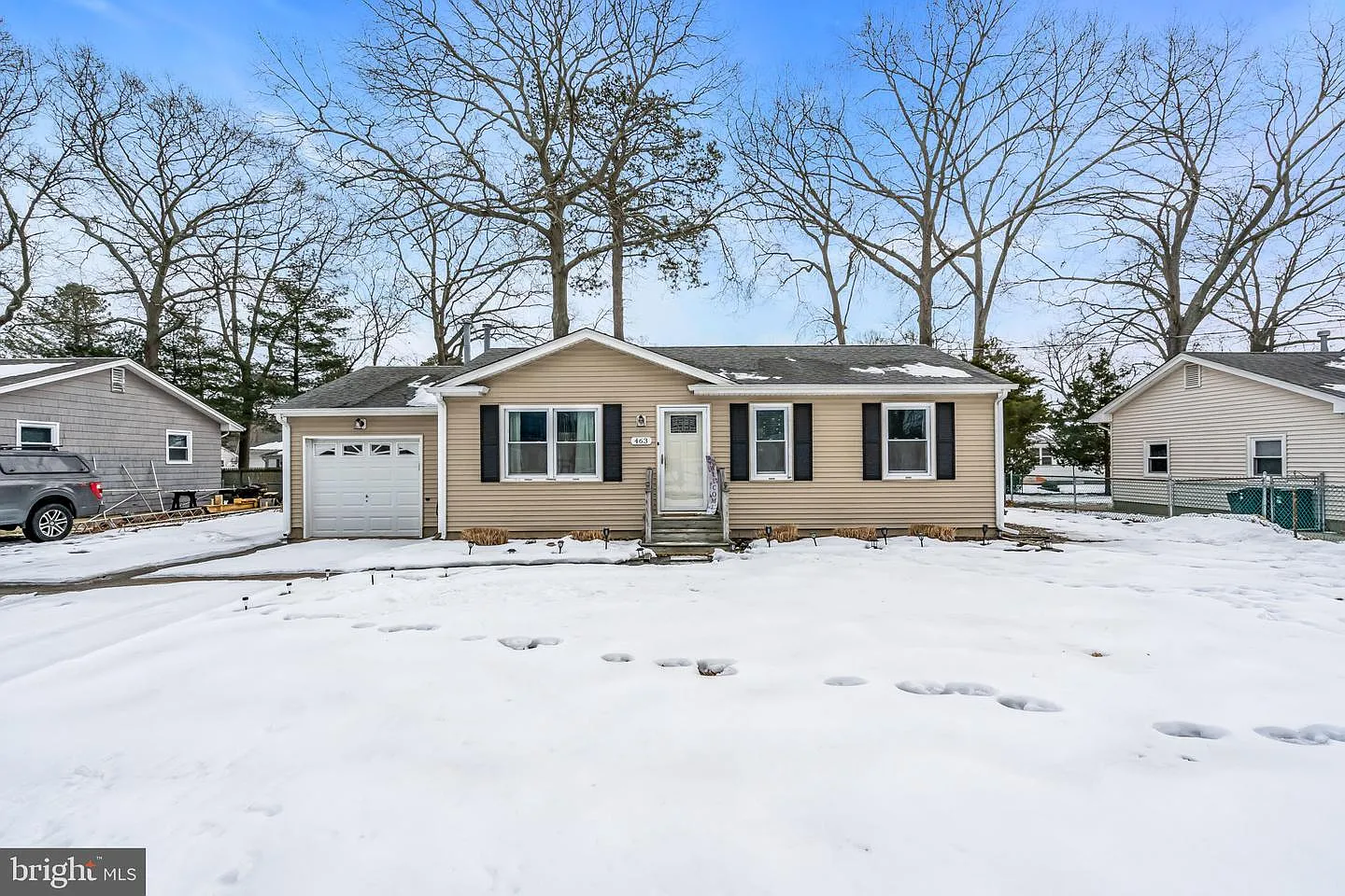 463 Ensign Rd photo 1