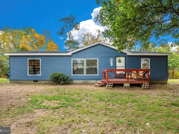 120 Hurley Ln, Berkeley Springs, WV 25411