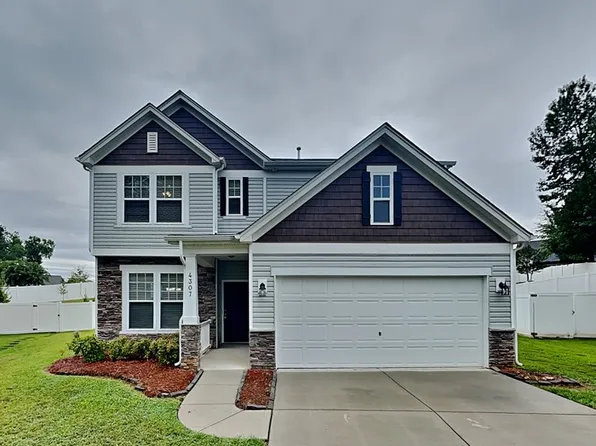 4307 Hubbard Falls Dr, Charlotte, NC 28269