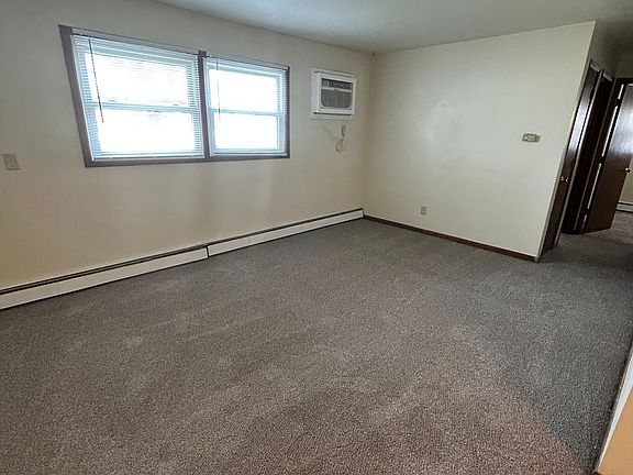 3rd image of 335 Iowa Ave #4