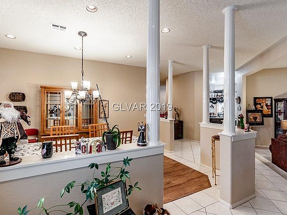 3rd image of 5404 Braemar Dr