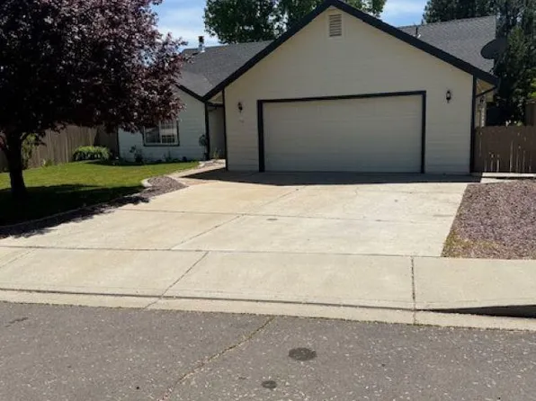 30 Derek Dr, Susanville, CA 96130