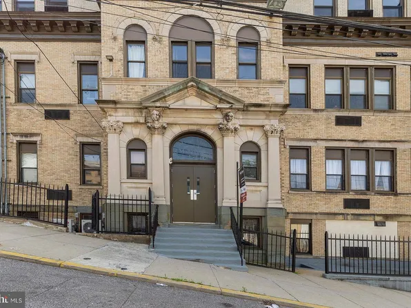 171 Grape St, Philadelphia, PA