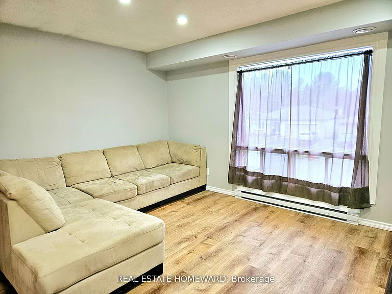 7 Bristow Ct — Photo 8