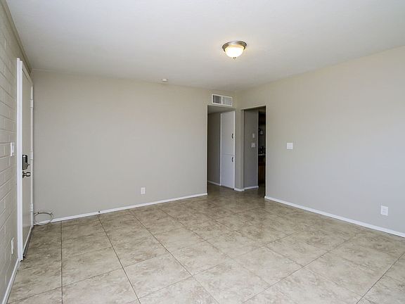 5th image of 1641 W 6th Dr
