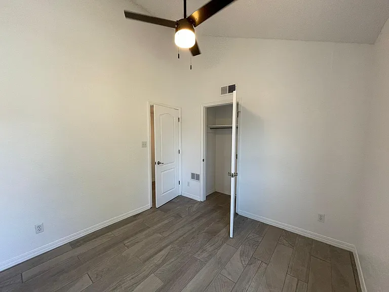 567 Kieffer Ln — Photo 8