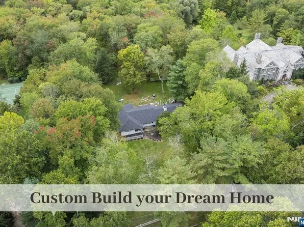 30 Oak Rd, Saddle River, NJ 07458