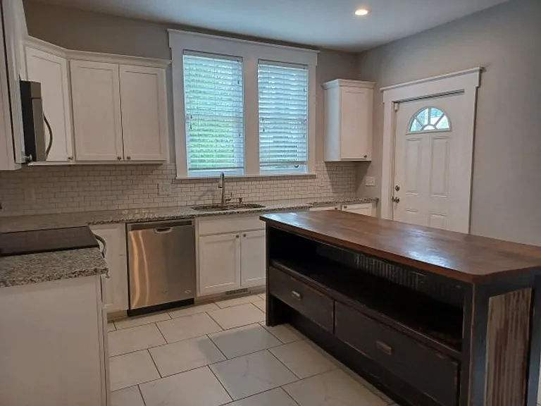 329 Cleveland St — Photo 10
