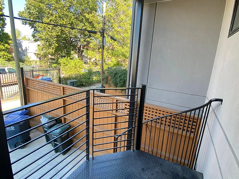 643 Lamont St NW #B — Photo 14