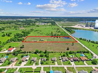 11242 Longstreet Rd, Willis, TX 77318