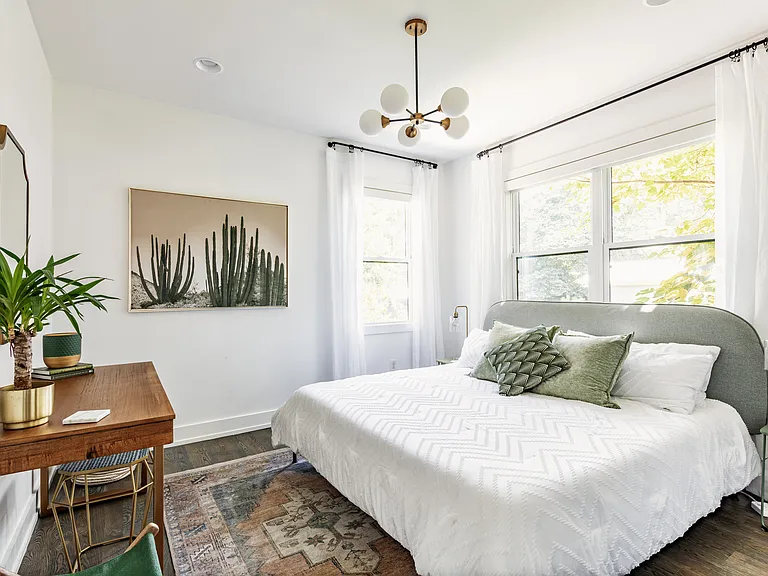 Bedroom #1