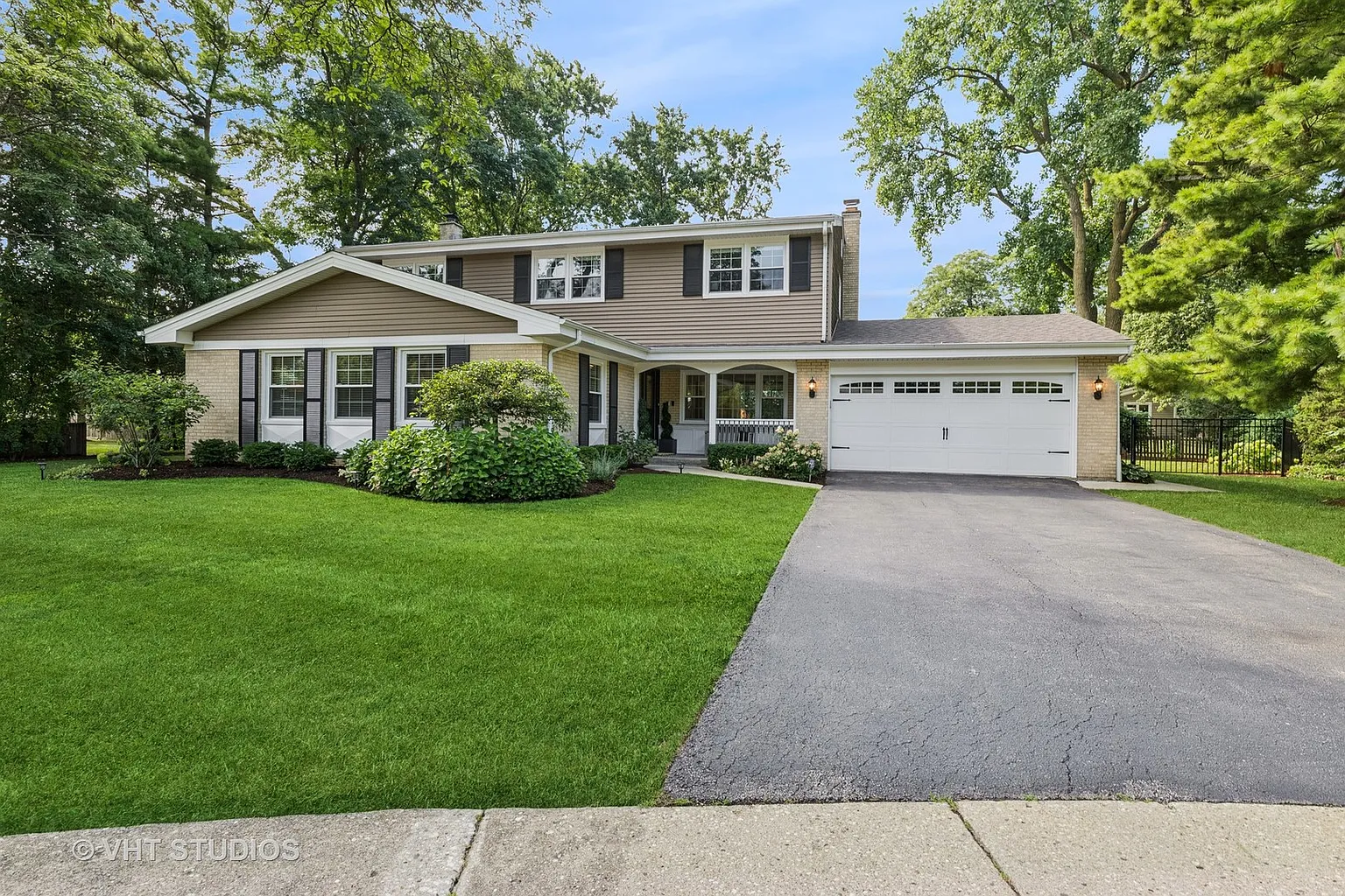 3139 Iris Ct photo 1