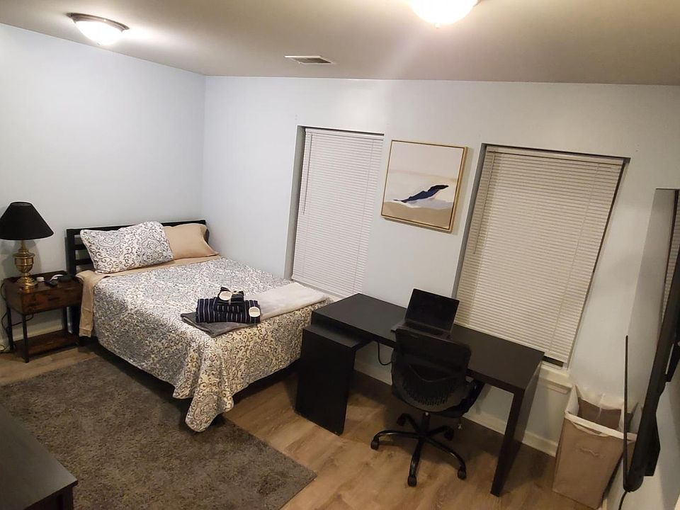 1st image of 2352 N Park Ave #2