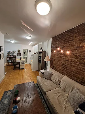 Rented by Metropolitan Realty | media 13