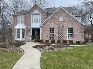 249 Saint Leonards Ln, Cranberry Township, PA 16066
