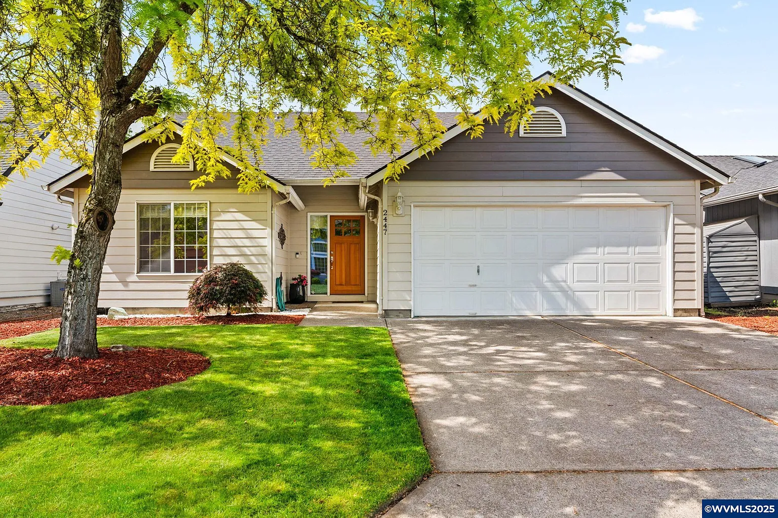 2447 Exmoor Ct SE photo 1