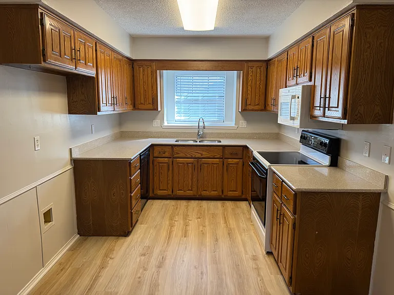 6055 Brooke Ln — Photo 5