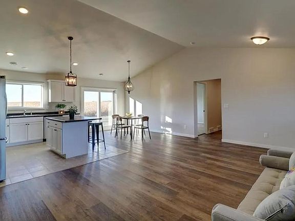 5th image of 300 Vigen Ln