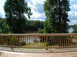 6838 Lakeshore Dr, Quinton, VA 23141