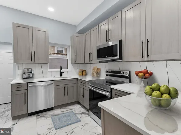 1322 W Wingohocking St, Philadelphia, PA 19140