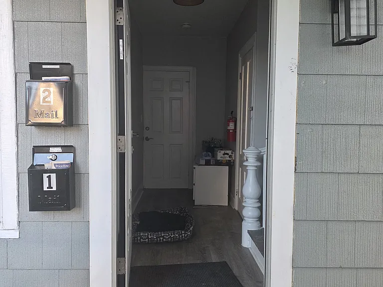 66 Ward St — Photo 7
