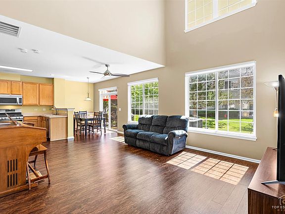 5th image of 2264 Daybreak Dr #2264